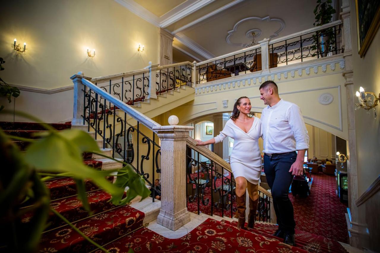 Grand Hotel Praha タトランスカ・ ロムニツァ エクステリア 写真