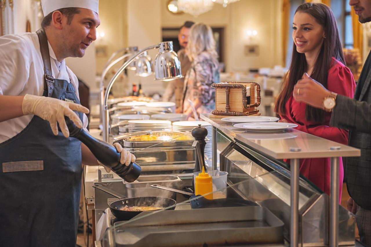 Grand Hotel Praha タトランスカ・ ロムニツァ エクステリア 写真